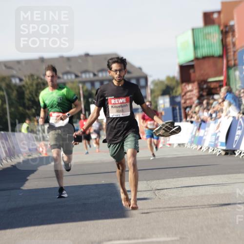 03.10.2025 - Köhlbrandbrückenlauf Jannik Wohlers http://msf.ph/oto/9089298 03.10.2025 12:53:38 Ziel 4043, 4155, 6241, 6624, 6656, 6804 meine-sportfotos.de