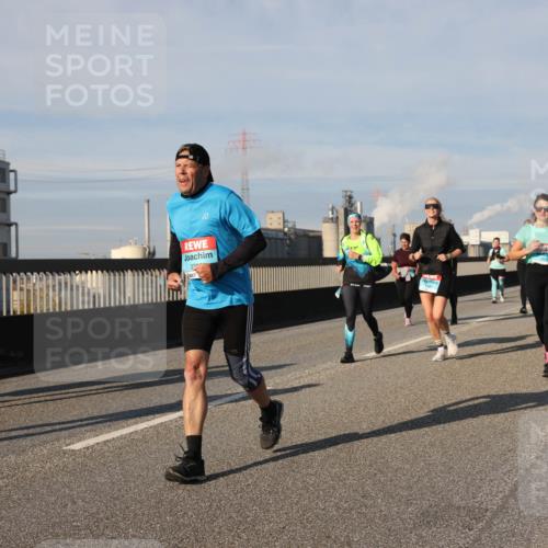 03.10.2025 - Köhlbrandbrückenlauf Lena Gebhardt http://msf.ph/oto/9089306 03.10.2025 10:07:05 Position 2  meine-sportfotos.de