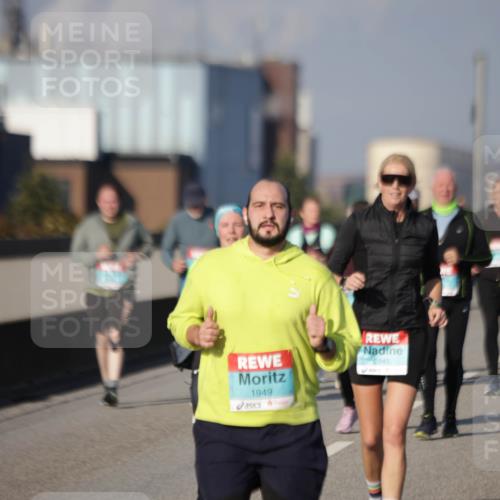 03.10.2025 - Köhlbrandbrückenlauf Jannik Wohlers http://msf.ph/oto/9089316 03.10.2025 10:09:41 Position 3 1949, 2845 meine-sportfotos.de