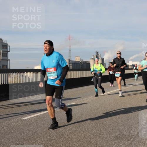 03.10.2025 - Köhlbrandbrückenlauf Lena Gebhardt http://msf.ph/oto/9089319 03.10.2025 10:07:05 Position 2 3393 meine-sportfotos.de
