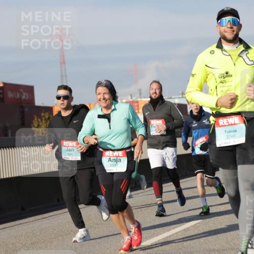 03.10.2025 - Köhlbrandbrückenlauf Jannik Wohlers http://msf.ph/oto/9089331 03.10.2025 09:58:31 Position 3 3395, 1337, 3748, 1456 meine-sportfotos.de