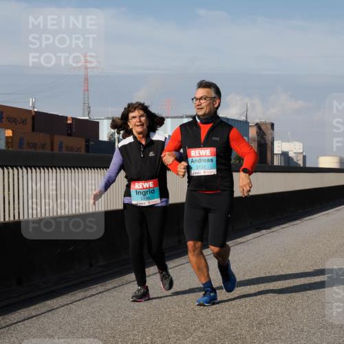 03.10.2025 - Köhlbrandbrückenlauf Fabian Wolf http://msf.ph/oto/9089345 03.10.2025 10:24:48 Position 3 2490, 2132 meine-sportfotos.de
