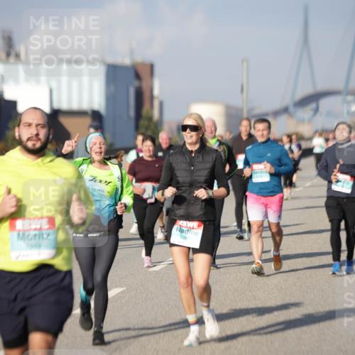 03.10.2025 - Köhlbrandbrückenlauf Jannik Wohlers http://msf.ph/oto/9089362 03.10.2025 10:09:42 Position 3 284, 2115 meine-sportfotos.de