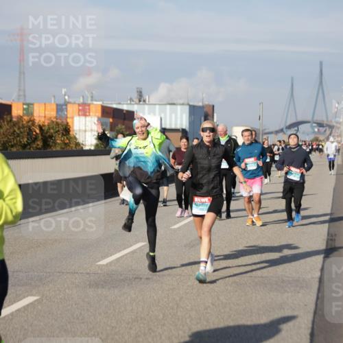 03.10.2025 - Köhlbrandbrückenlauf Jannik Wohlers http://msf.ph/oto/9089387 03.10.2025 10:09:44 Position 3 1949, 777 meine-sportfotos.de