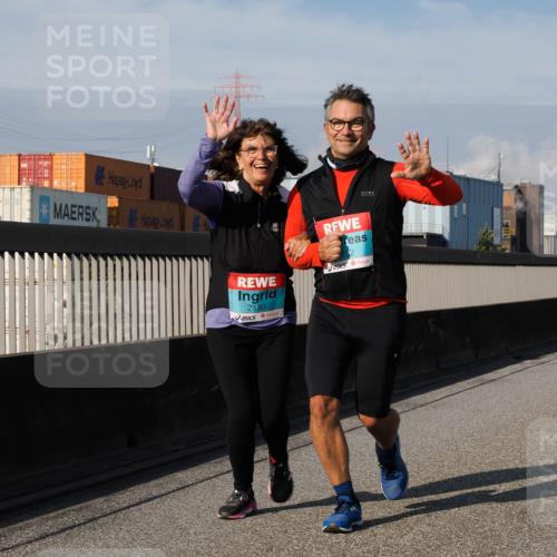 03.10.2025 - Köhlbrandbrückenlauf Fabian Wolf http://msf.ph/oto/9089389 03.10.2025 10:24:48 Position 3 2490, 2 meine-sportfotos.de