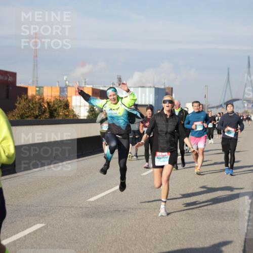 03.10.2025 - Köhlbrandbrückenlauf Jannik Wohlers http://msf.ph/oto/9089402 03.10.2025 10:09:44 Position 3 1949 meine-sportfotos.de