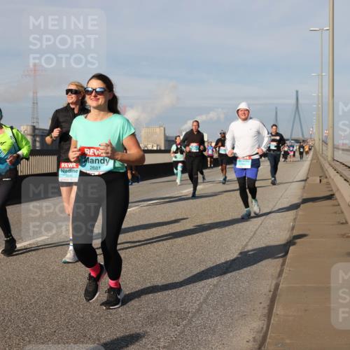 03.10.2025 - Köhlbrandbrückenlauf Lena Gebhardt http://msf.ph/oto/9089403 03.10.2025 10:07:07 Position 2 2845, 2681 meine-sportfotos.de