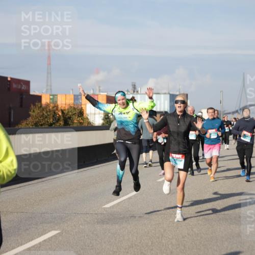 03.10.2025 - Köhlbrandbrückenlauf Jannik Wohlers http://msf.ph/oto/9089415 03.10.2025 10:09:44 Position 3 1949 meine-sportfotos.de