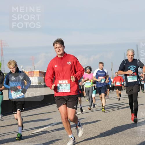 03.10.2025 - Köhlbrandbrückenlauf Jannik Wohlers http://msf.ph/oto/9089417 03.10.2025 09:58:33 Position 3 3644, 1456, 2699 meine-sportfotos.de