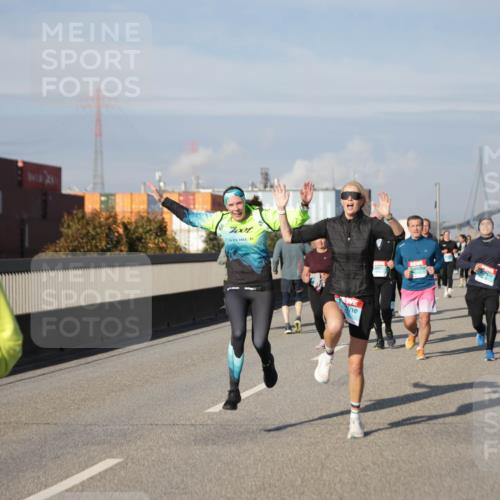 03.10.2025 - Köhlbrandbrückenlauf Jannik Wohlers http://msf.ph/oto/9089419 03.10.2025 10:09:44 Position 3 1949 meine-sportfotos.de