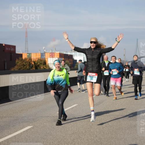 03.10.2025 - Köhlbrandbrückenlauf Jannik Wohlers http://msf.ph/oto/9089450 03.10.2025 10:09:44 Position 3 2845 meine-sportfotos.de