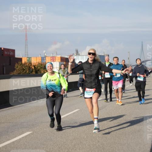 03.10.2025 - Köhlbrandbrückenlauf Jannik Wohlers http://msf.ph/oto/9089471 03.10.2025 10:09:44 Position 3 284 meine-sportfotos.de