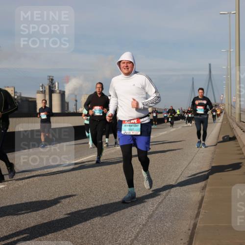 03.10.2025 - Köhlbrandbrückenlauf Lena Gebhardt http://msf.ph/oto/9089476 03.10.2025 10:07:08 Position 2 1927 meine-sportfotos.de