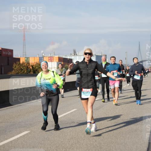 03.10.2025 - Köhlbrandbrückenlauf Jannik Wohlers http://msf.ph/oto/9089480 03.10.2025 10:09:44 Position 3  meine-sportfotos.de