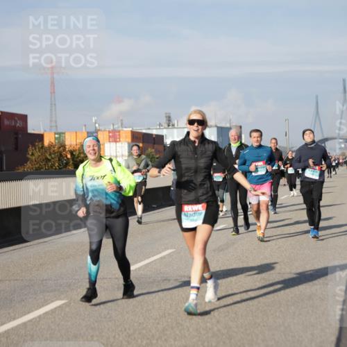 03.10.2025 - Köhlbrandbrückenlauf Jannik Wohlers http://msf.ph/oto/9089488 03.10.2025 10:09:45 Position 3 1800 meine-sportfotos.de