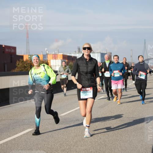 03.10.2025 - Köhlbrandbrückenlauf Jannik Wohlers http://msf.ph/oto/9089512 03.10.2025 10:09:45 Position 3 2845 meine-sportfotos.de