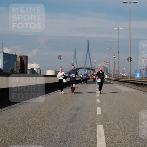 03.10.2025 - Köhlbrandbrückenlauf Fabian Wolf http://msf.ph/oto/9089521 03.10.2025 10:25:08 Position 3 3 meine-sportfotos.de
