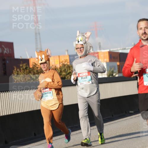 03.10.2025 - Köhlbrandbrückenlauf Jannik Wohlers http://msf.ph/oto/9089593 03.10.2025 09:58:39 Position 3 1288, 1289, 2165 meine-sportfotos.de