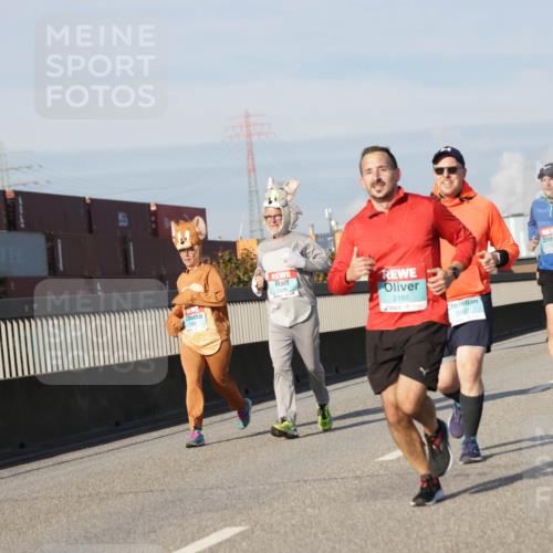03.10.2025 - Köhlbrandbrückenlauf Jannik Wohlers http://msf.ph/oto/9089634 03.10.2025 09:58:40 Position 3 1289, 2165, 2007 meine-sportfotos.de