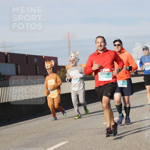 03.10.2025 - Köhlbrandbrückenlauf Jannik Wohlers http://msf.ph/oto/9089651 03.10.2025 09:58:40 Position 3 1289, 2165, 2007 meine-sportfotos.de