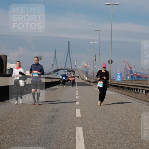 03.10.2025 - Köhlbrandbrückenlauf Fabian Wolf http://msf.ph/oto/9089669 03.10.2025 10:25:14 Position 3 3474, 3 meine-sportfotos.de