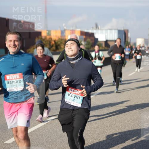 03.10.2025 - Köhlbrandbrückenlauf Jannik Wohlers http://msf.ph/oto/9089689 03.10.2025 10:09:49 Position 3 2115, 2133 meine-sportfotos.de