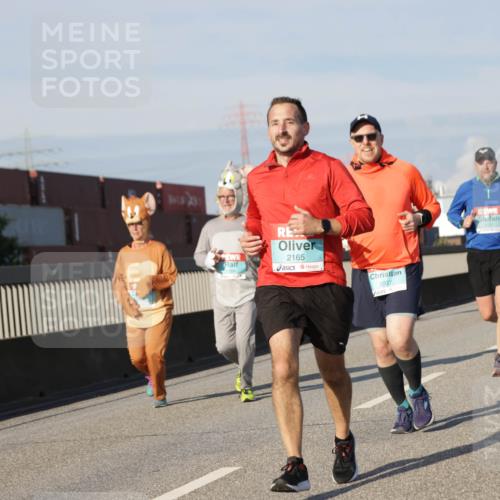 03.10.2025 - Köhlbrandbrückenlauf Jannik Wohlers http://msf.ph/oto/9089699 03.10.2025 09:58:40 Position 3 2165, 2007, 1010 meine-sportfotos.de