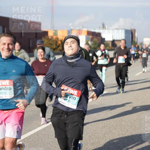 03.10.2025 - Köhlbrandbrückenlauf Jannik Wohlers http://msf.ph/oto/9089705 03.10.2025 10:09:49 Position 3 2115, 2133 meine-sportfotos.de