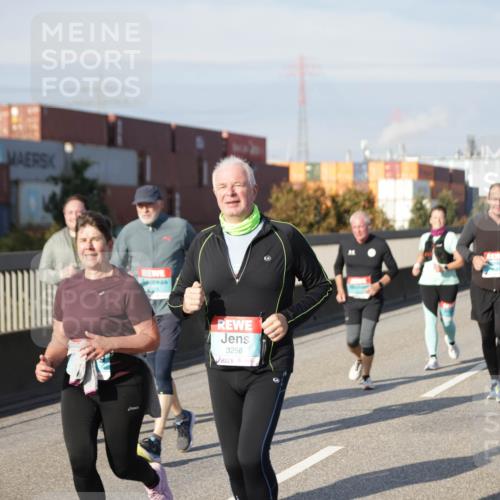 03.10.2025 - Köhlbrandbrückenlauf Jannik Wohlers http://msf.ph/oto/9089713 03.10.2025 10:09:50 Position 3 3256 meine-sportfotos.de