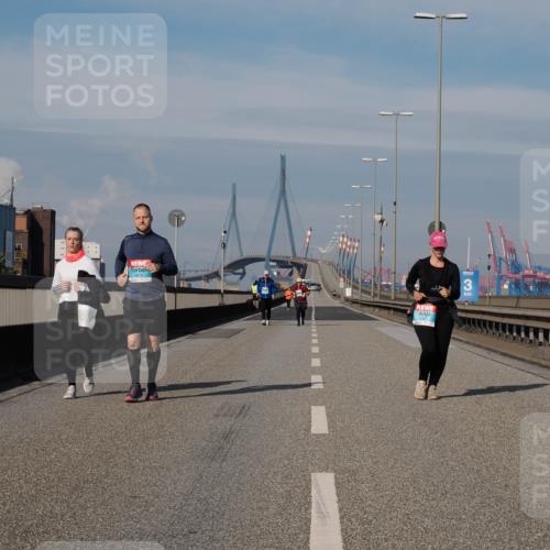 03.10.2025 - Köhlbrandbrückenlauf Fabian Wolf http://msf.ph/oto/9089716 03.10.2025 10:25:15 Position 3 3474 meine-sportfotos.de