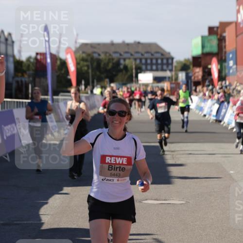 03.10.2025 - Köhlbrandbrückenlauf Jannik Wohlers http://msf.ph/oto/9089720 03.10.2025 13:19:24 Ziel 4593, 4690, 4691, 4725, 4828, 4971, 4996, 5009, 5405, 5443, 5451, 5578, 5853, 6057, 6225, 6226, 6230, 6576, 6753 meine-sportfotos.de