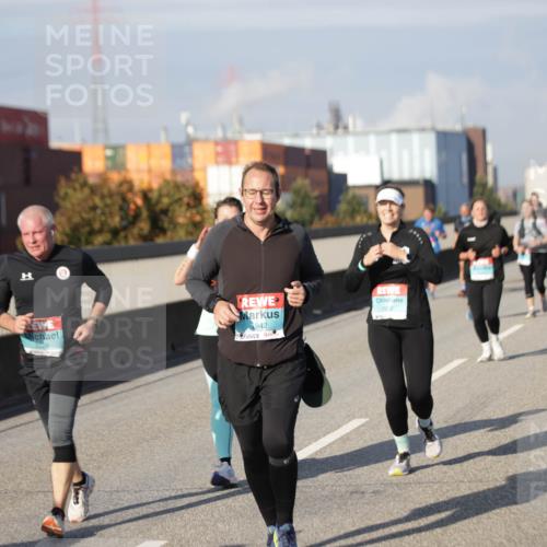 03.10.2025 - Köhlbrandbrückenlauf Jannik Wohlers http://msf.ph/oto/9089748 03.10.2025 10:09:51 Position 3 942, 292 meine-sportfotos.de