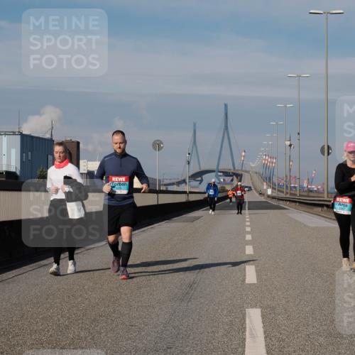 03.10.2025 - Köhlbrandbrückenlauf Fabian Wolf http://msf.ph/oto/9089756 03.10.2025 10:25:16 Position 3 3474 meine-sportfotos.de