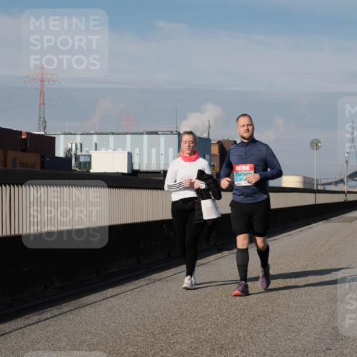 03.10.2025 - Köhlbrandbrückenlauf Fabian Wolf http://msf.ph/oto/9089785 03.10.2025 10:25:17 Position 3 347 meine-sportfotos.de