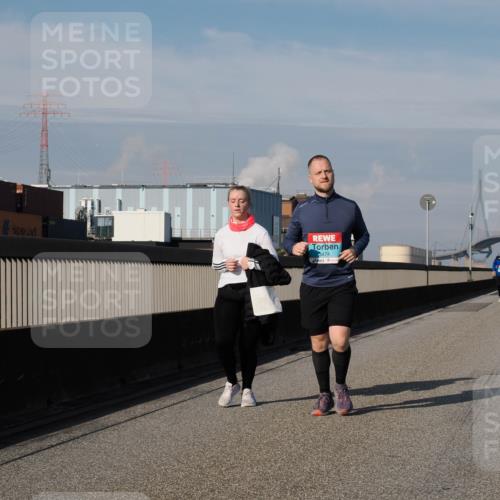03.10.2025 - Köhlbrandbrückenlauf Fabian Wolf http://msf.ph/oto/9089798 03.10.2025 10:25:18 Position 3 3474 meine-sportfotos.de