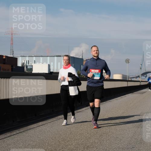 03.10.2025 - Köhlbrandbrückenlauf Fabian Wolf http://msf.ph/oto/9089810 03.10.2025 10:25:18 Position 3 3474 meine-sportfotos.de
