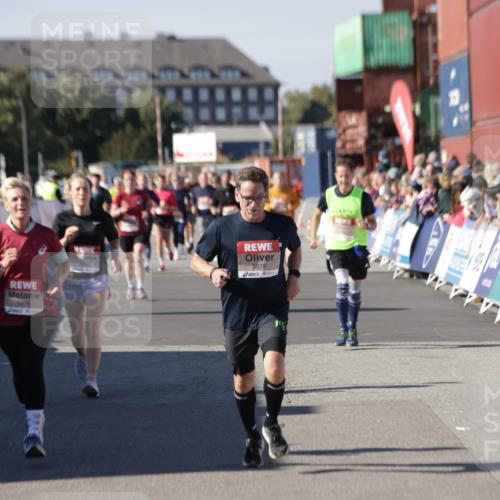 03.10.2025 - Köhlbrandbrückenlauf Jannik Wohlers http://msf.ph/oto/9089813 03.10.2025 13:19:26 Ziel 4593, 4691, 4725, 4828, 4971, 4996, 5009, 5405, 5443, 5451, 5578, 5853, 6057, 6225, 6226, 6230, 6576, 6753, 6776 meine-sportfotos.de