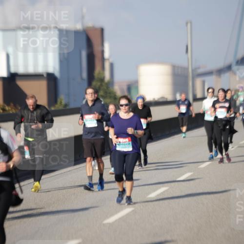 03.10.2025 - Köhlbrandbrückenlauf Jannik Wohlers http://msf.ph/oto/9089824 03.10.2025 10:09:56 Position 3 2339 meine-sportfotos.de