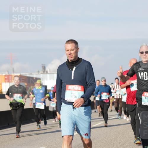 03.10.2025 - Köhlbrandbrückenlauf Jannik Wohlers http://msf.ph/oto/9089851 03.10.2025 09:58:44 Position 3 3796, 3327 meine-sportfotos.de