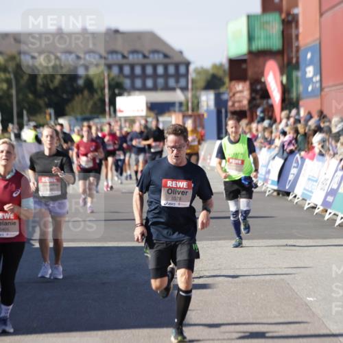 03.10.2025 - Köhlbrandbrückenlauf Jannik Wohlers http://msf.ph/oto/9089859 03.10.2025 13:19:26 Ziel 4593, 4691, 4725, 4828, 4971, 4996, 5009, 5405, 5443, 5451, 5578, 5853, 6057, 6225, 6226, 6230, 6576, 6753, 6776 meine-sportfotos.de