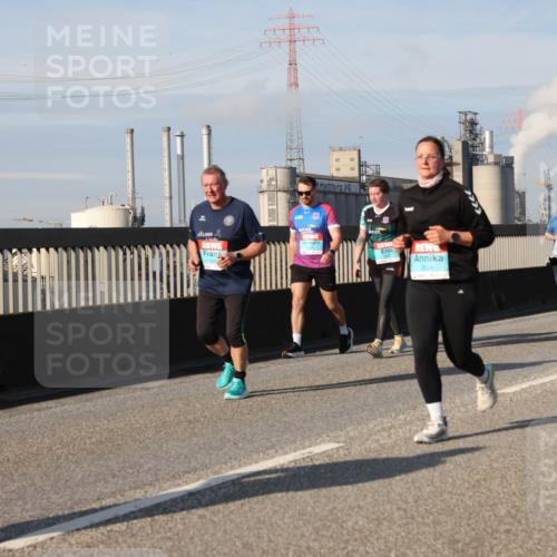 03.10.2025 - Köhlbrandbrückenlauf Lena Gebhardt http://msf.ph/oto/9089871 03.10.2025 10:07:22 Position 2  meine-sportfotos.de