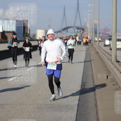 03.10.2025 - Köhlbrandbrückenlauf Jannik Wohlers http://msf.ph/oto/9089912 03.10.2025 10:10:02 Position 3 1927 meine-sportfotos.de