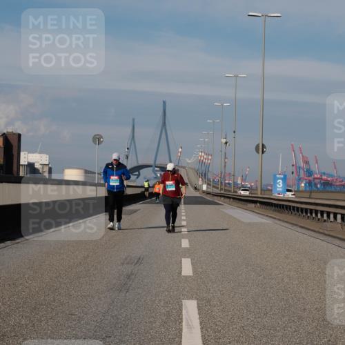 03.10.2025 - Köhlbrandbrückenlauf Fabian Wolf http://msf.ph/oto/9089955 03.10.2025 10:25:32 Position 3  meine-sportfotos.de