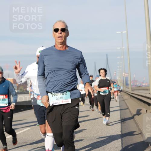 03.10.2025 - Köhlbrandbrückenlauf Jannik Wohlers http://msf.ph/oto/9090034 03.10.2025 09:58:49 Position 3 2079, 2246 meine-sportfotos.de