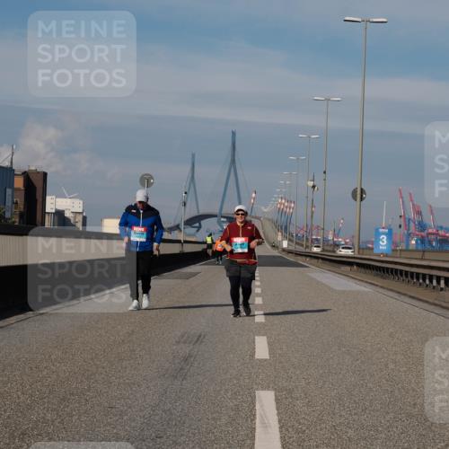 03.10.2025 - Köhlbrandbrückenlauf Fabian Wolf http://msf.ph/oto/9090048 03.10.2025 10:25:35 Position 3 3 meine-sportfotos.de