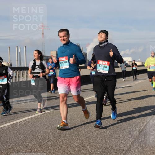 03.10.2025 - Köhlbrandbrückenlauf Lena Gebhardt http://msf.ph/oto/9090049 03.10.2025 10:07:25 Position 2 2115, 2133 meine-sportfotos.de
