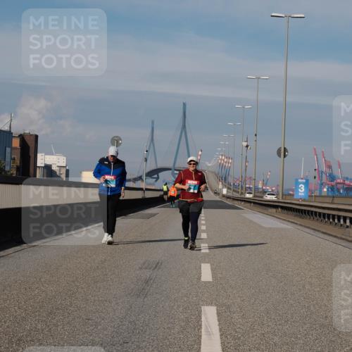 03.10.2025 - Köhlbrandbrückenlauf Fabian Wolf http://msf.ph/oto/9090059 03.10.2025 10:25:35 Position 3  meine-sportfotos.de
