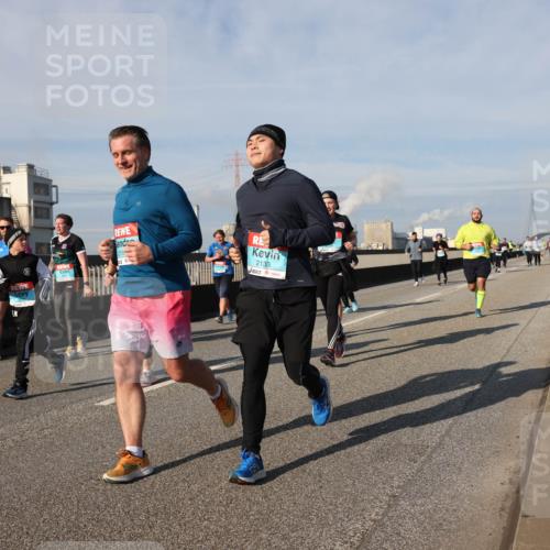 03.10.2025 - Köhlbrandbrückenlauf Lena Gebhardt http://msf.ph/oto/9090114 03.10.2025 10:07:26 Position 2 2133 meine-sportfotos.de