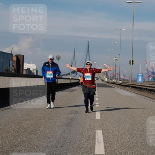 03.10.2025 - Köhlbrandbrückenlauf Fabian Wolf http://msf.ph/oto/9090115 03.10.2025 10:25:37 Position 3 2357, 3 meine-sportfotos.de