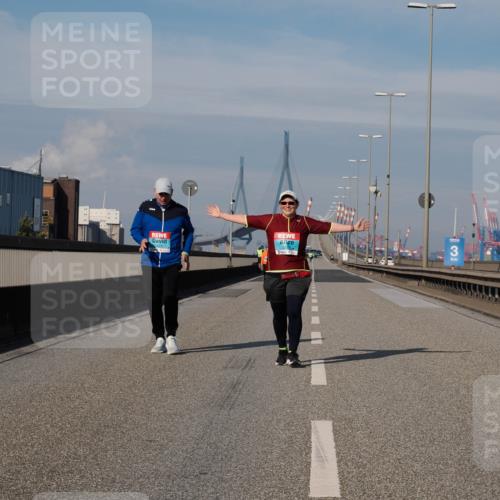 03.10.2025 - Köhlbrandbrückenlauf Fabian Wolf http://msf.ph/oto/9090123 03.10.2025 10:25:37 Position 3 3 meine-sportfotos.de